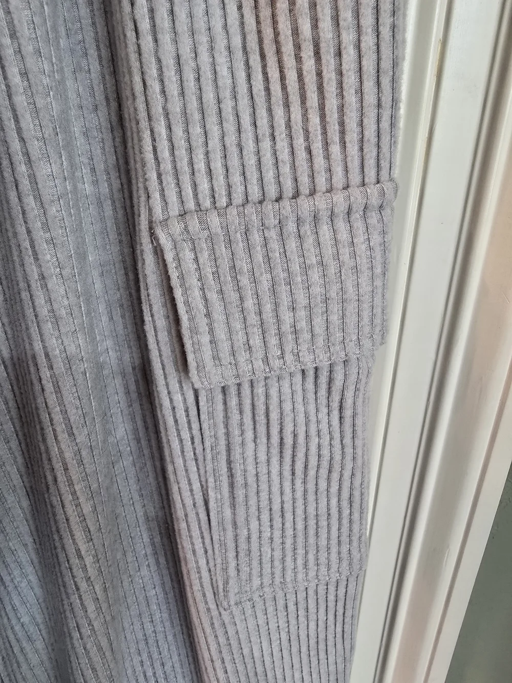 Avia Light Gray Ribbed Wide-Leg Cargo Pants Size Medium New With Tags - Picture 3 of 3
